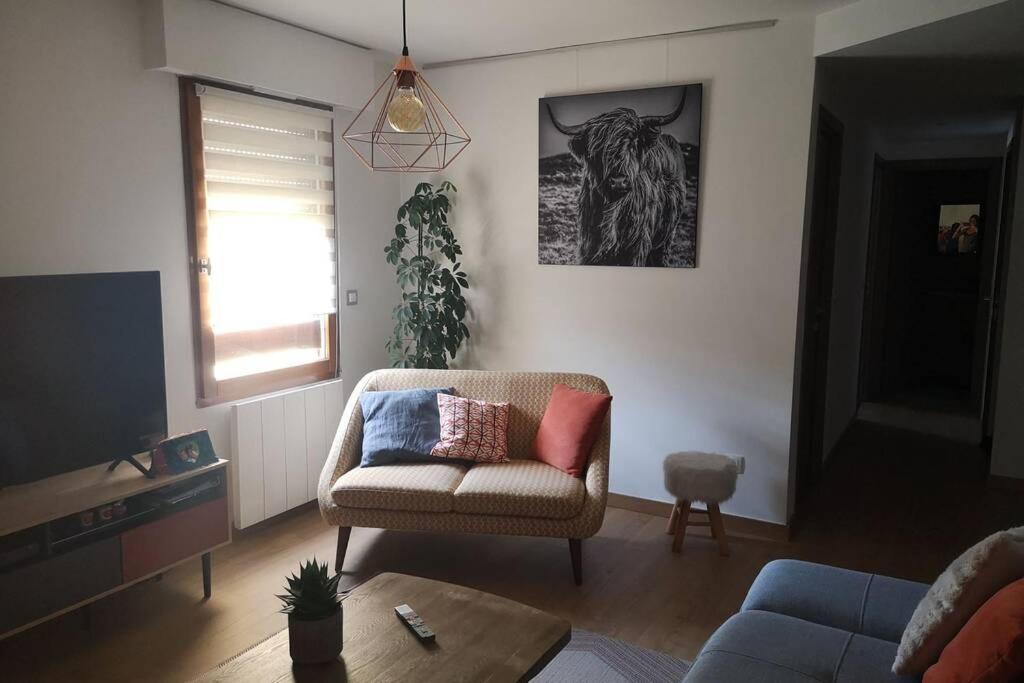 Appartement Meuble Tout Confort Scionzier Kültér fotó